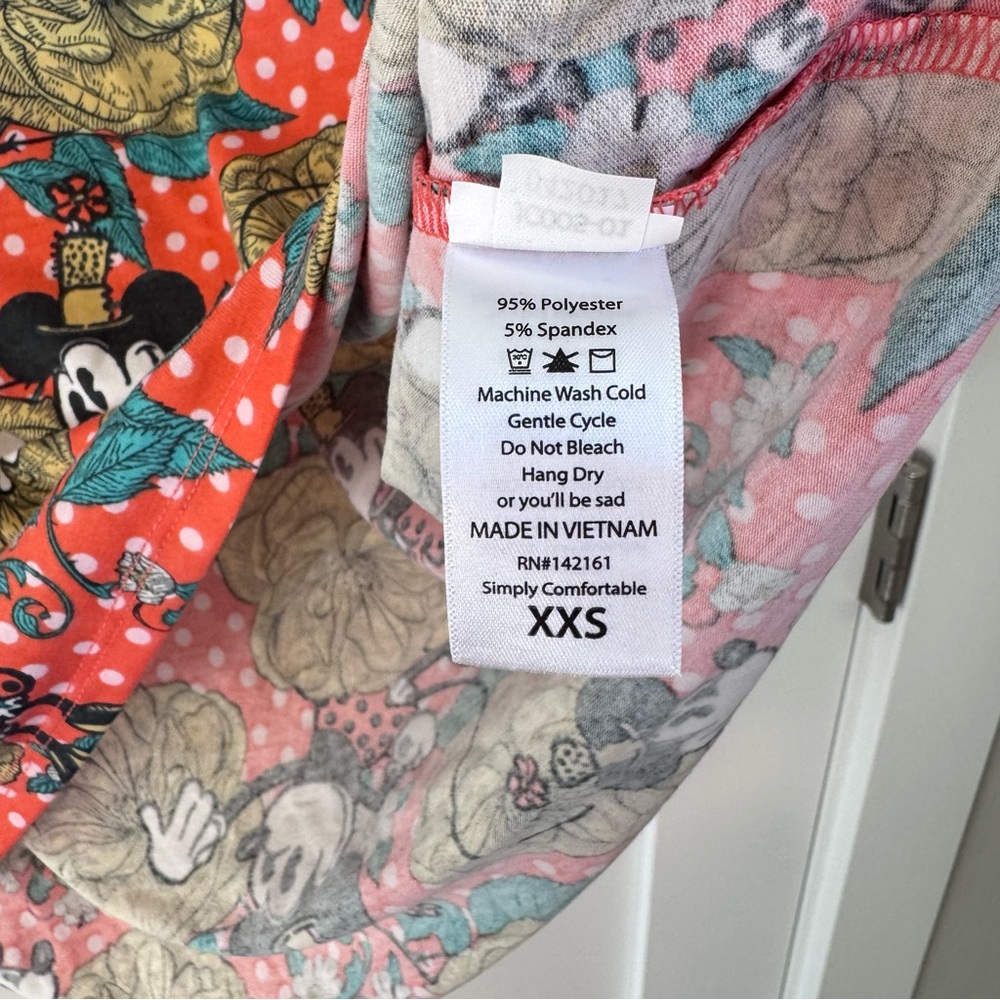 NWT LuLaRoe Irma Disney Minnie Mouse Polka Dot Print Tunic Top Women's Size XXS - Picture 4 of 8